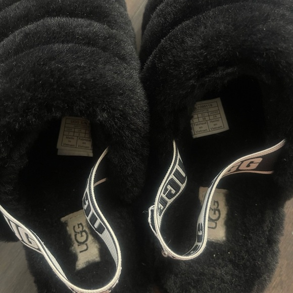 UGG Black Cozy Quilted Slippers - Picture 3 of 4